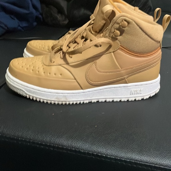 Nike Court Mid “Elemental Gold/Sail” - Picture 2 of 3